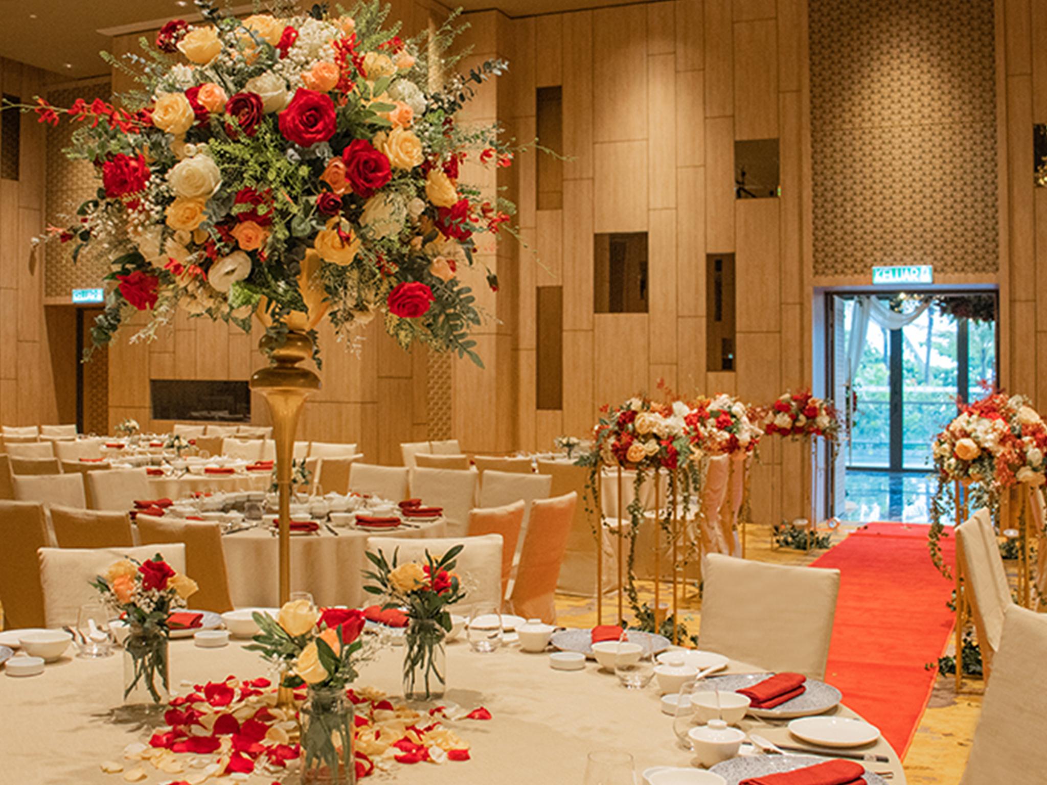 Angsana Teluk Bahang, Penang Batu Feringgi Buitenkant foto A wedding reception at the Grand Hyatt Hotel, Tokyo