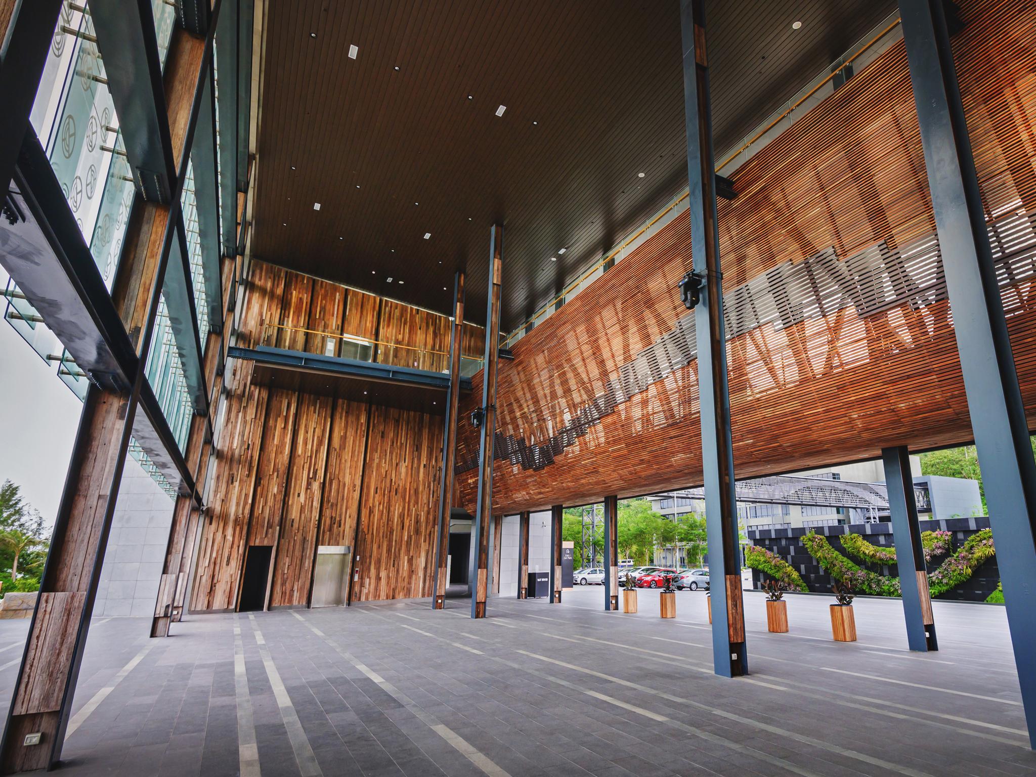 Angsana Teluk Bahang, Penang Batu Feringgi Buitenkant foto Interior of the National Museum of the United States Army